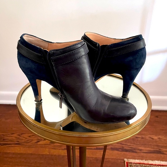NAVY BLUE LEATHER AND SUEDE BOOTIES - Picture 5 of 10